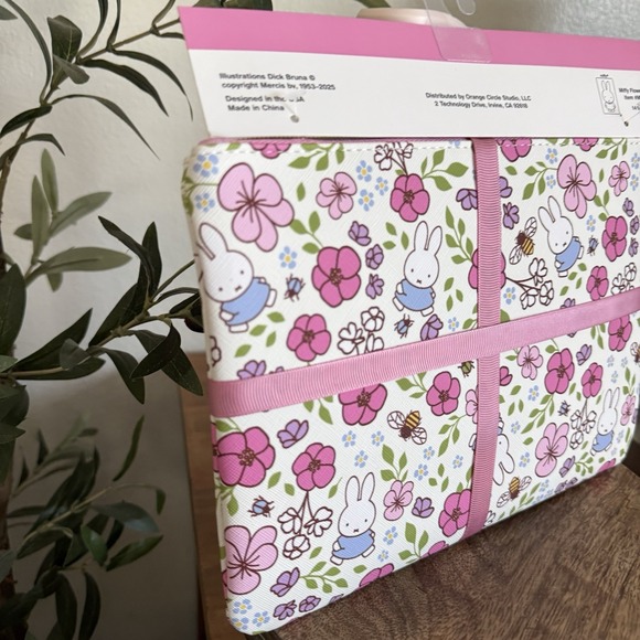 MIFFY Pencil Pouch Set 2 Pieces Flowers Medium Large Zipper Bags Stationery NWT - Picture 6 of 10